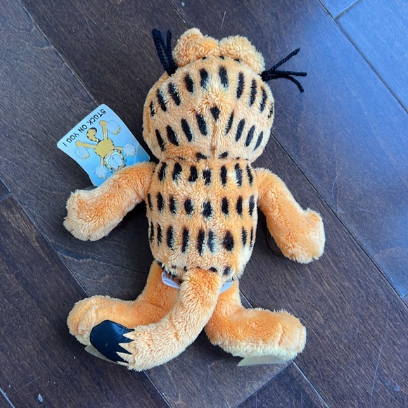 GARFIELD - Picture 2 of 3